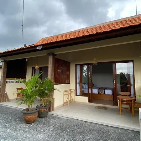 Mari\'s guest house